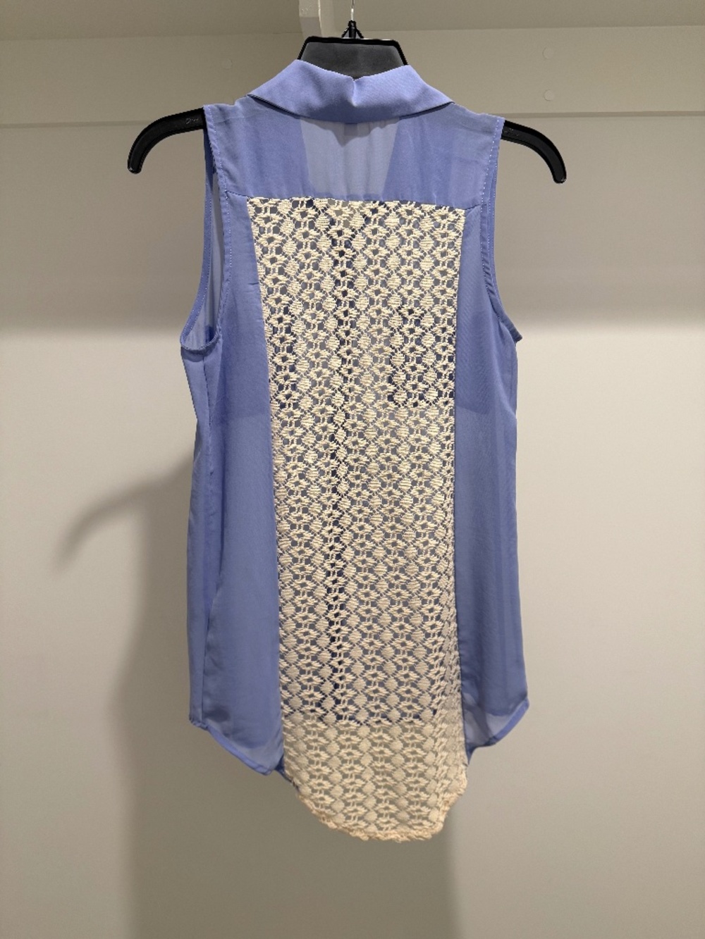 Lush Periwinkle Sleeveless Crochet Lace Back Button-Front Blouse Cover-Up XS